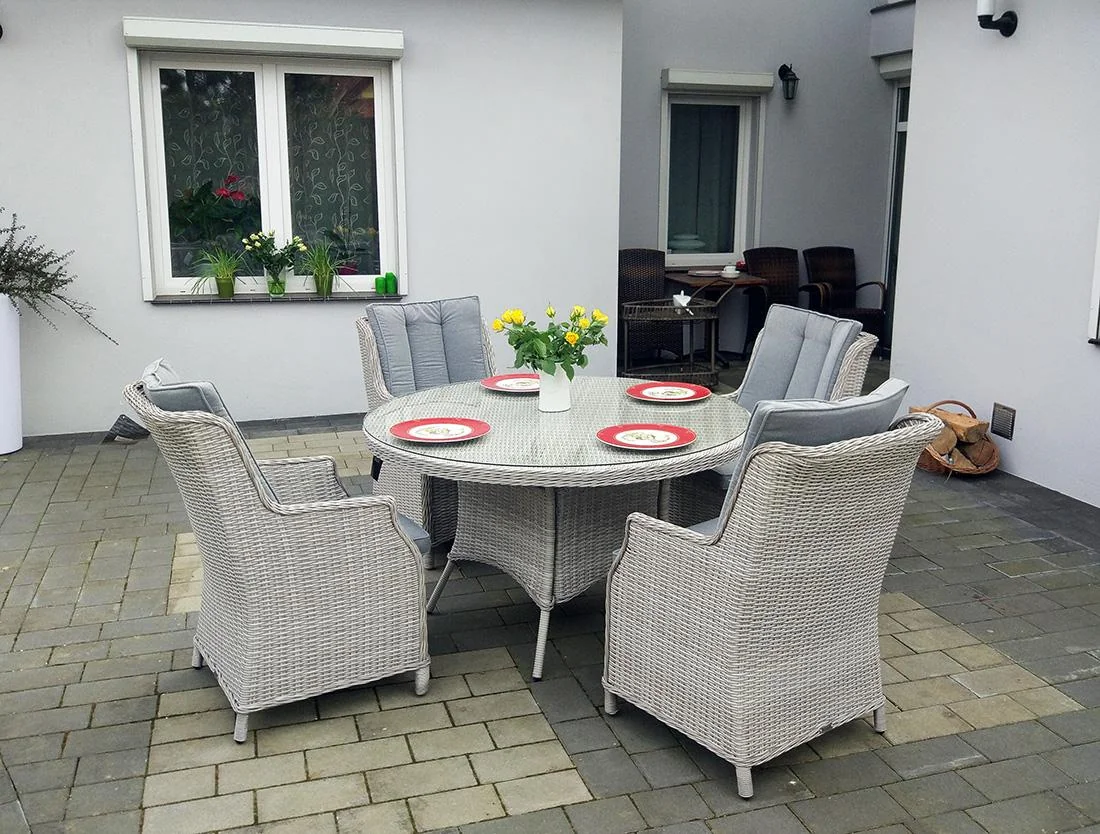 Mały stół okrągły do ogrodu ADRIA 110 — średnica 110cm, kolor szary