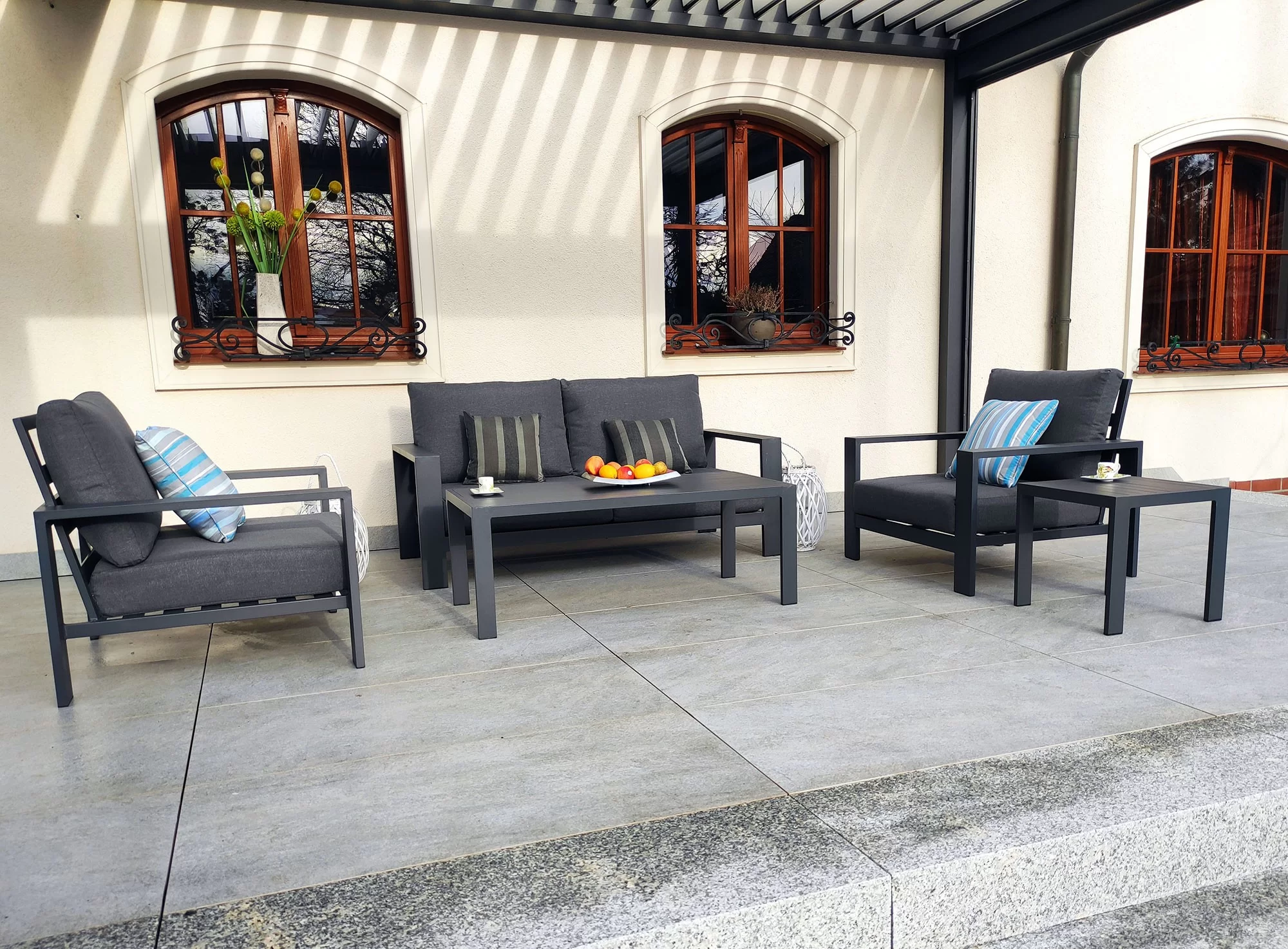 RAGNAR 2 — meble aluminiowe na taras