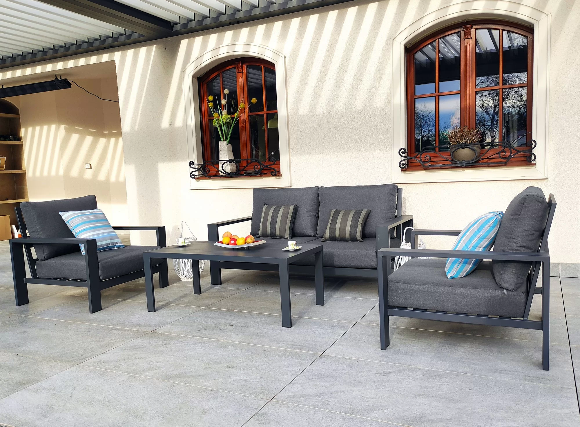 RAGNAR 2 — zestaw w aranżacji tarasu