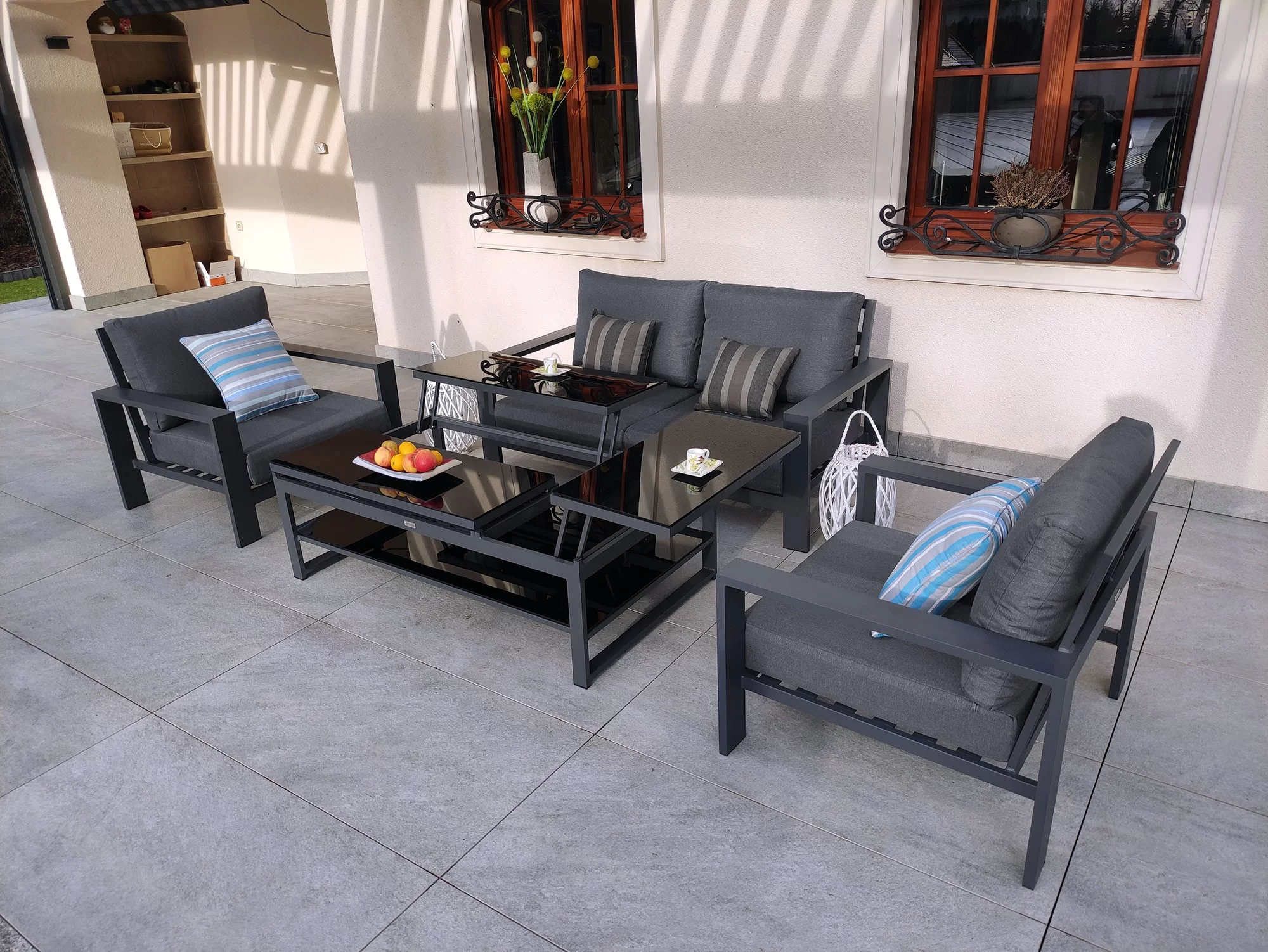 RAGNAR 2 — stolik kawowy z aluminium