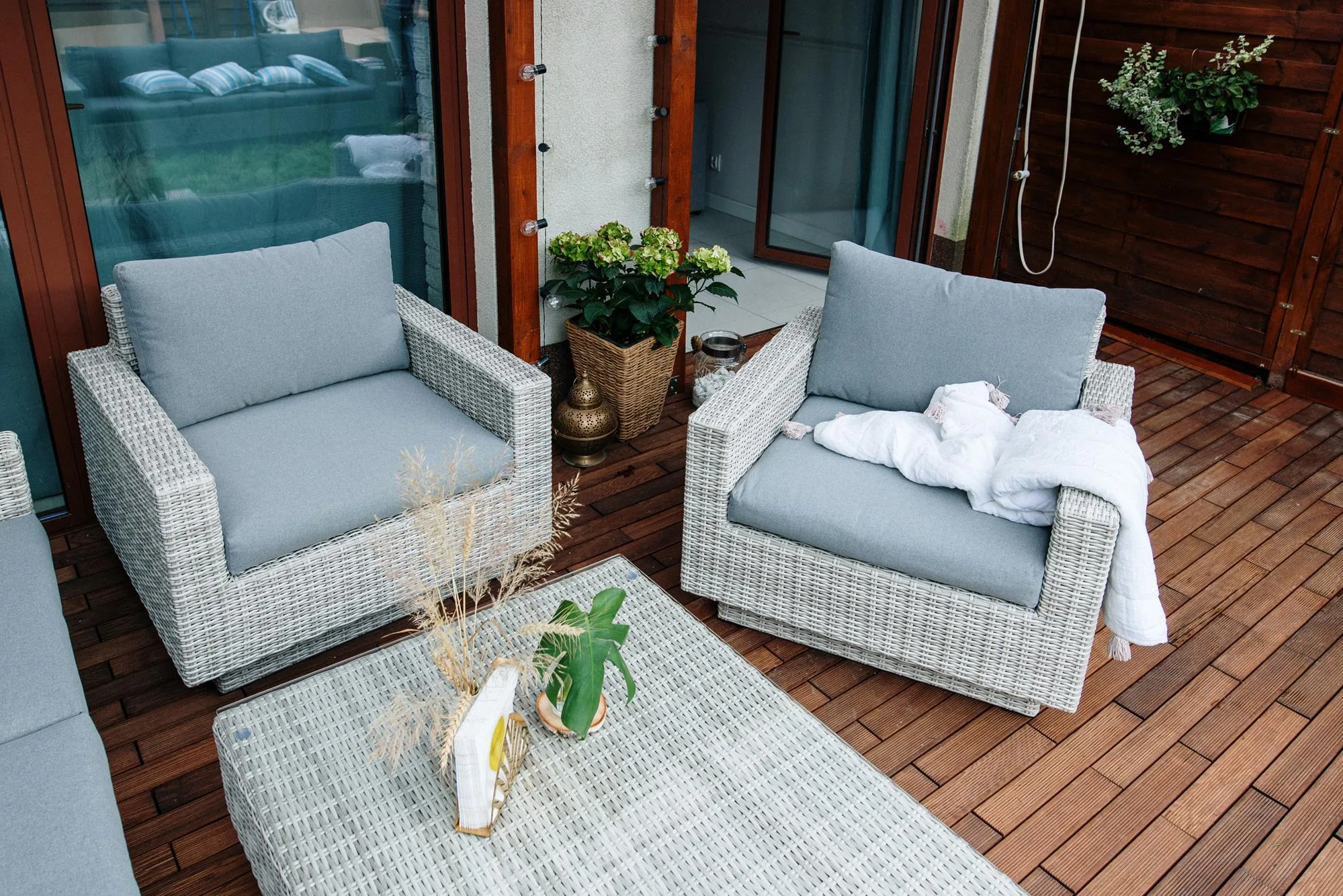 CAMPANIA jasny szary — sofa, fotele i stolik kawowy