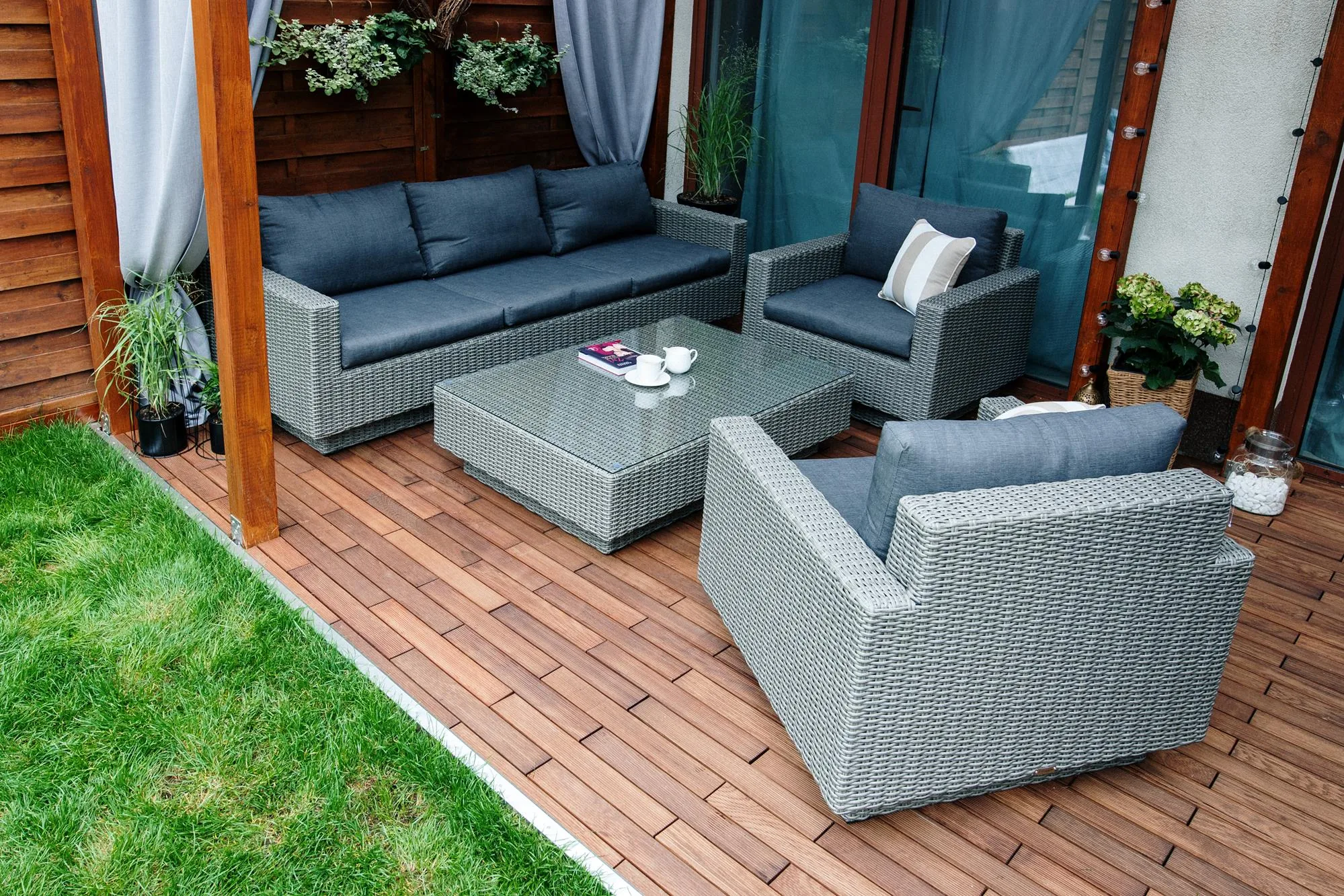 CAMPANIA szary — zestaw ogrodowy na tarasie