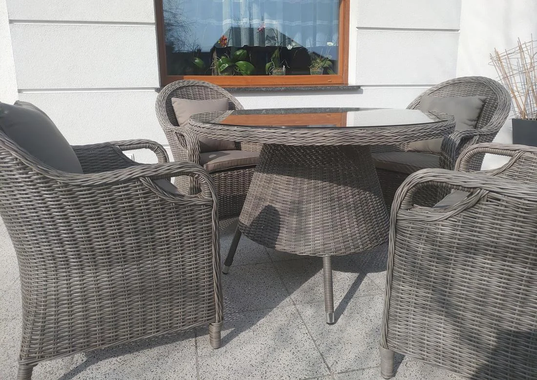 Zestaw ogrodowy OLIMP 130 — stół i fotele technorattan, kolor ecru