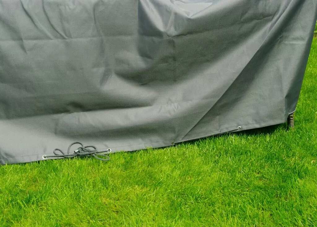Pokrowiec A1 założony na narożnik ogrodowy Bel Giardino